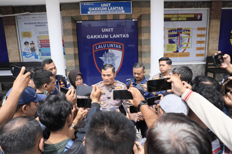 Polres Kediri Kota Tetapkan Sopir Bus Sebagai Tersangka Penyebab Laka Beruntun di Muning